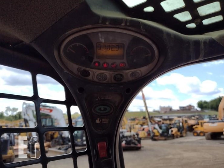 2012-bobcat-s650-image-7