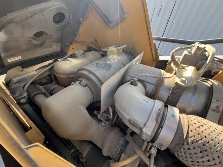2014-deere-410k-image-13