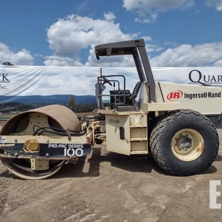 1999 INGERSOL RAND SD100D ROLLER 5683