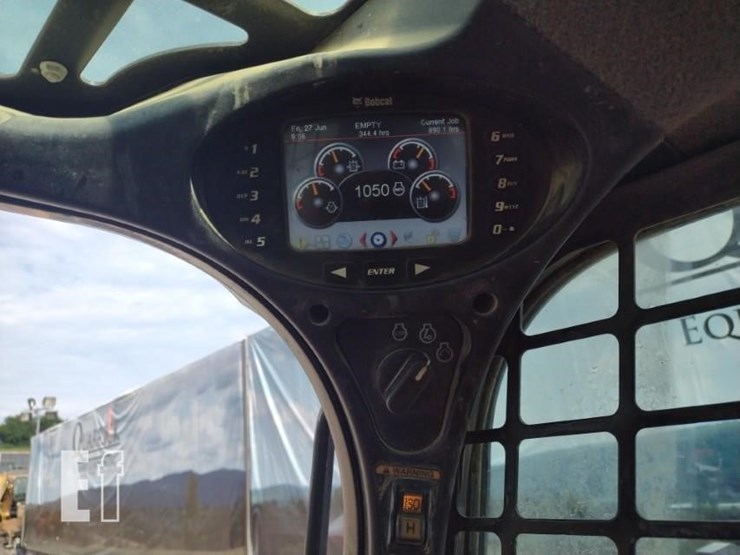 2019-bobcat-t740-image-8