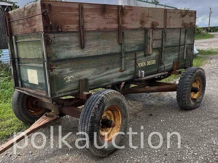 john-deere-wooden-sided-wagon-image-1