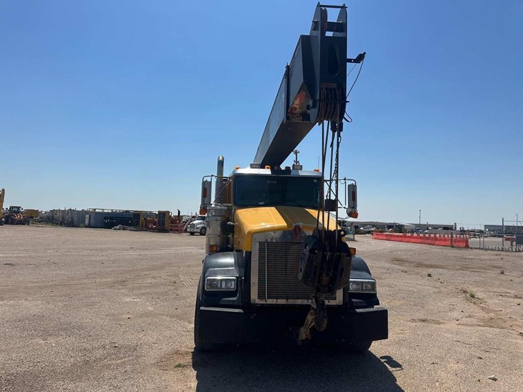 2013-kenworth-t800-image-2