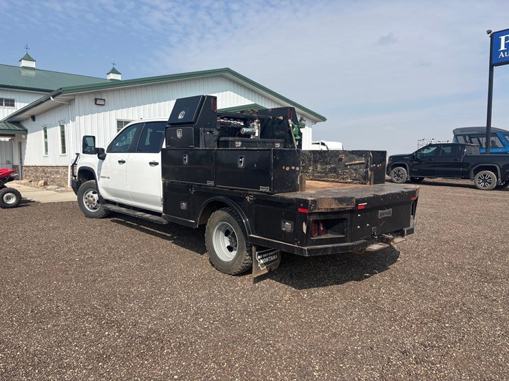 2021-chevrolet-silverado-3500hd-image-9