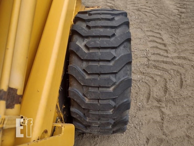 1986-deere-575-image-18