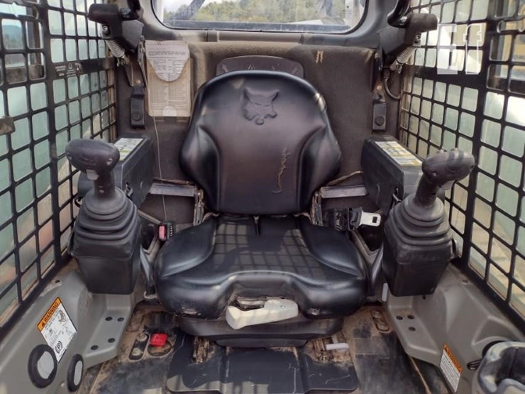 2012-bobcat-t750-image-12