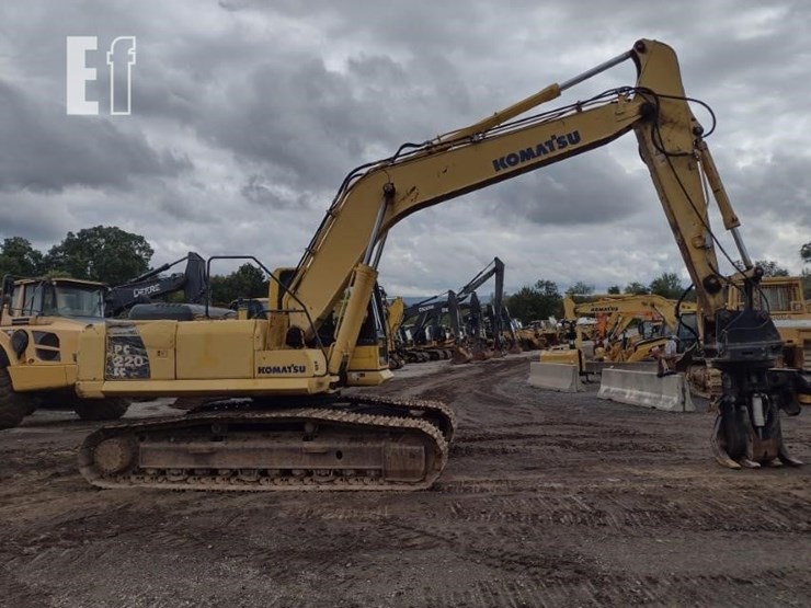 komatsu-pc220-lc-8-image-3