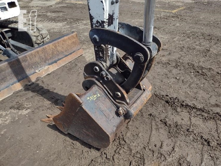 2006-bobcat-331-image-17