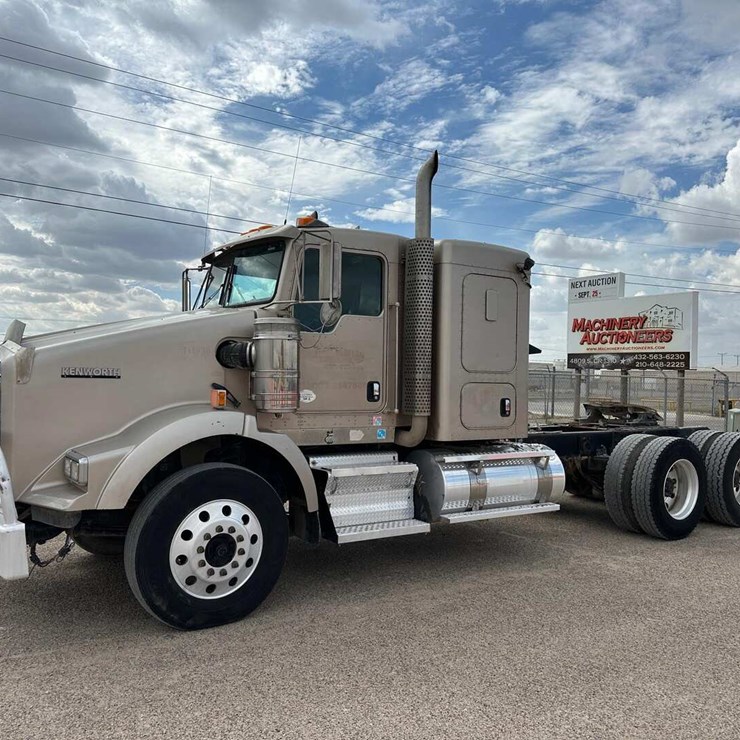2012 KENWORTH T800