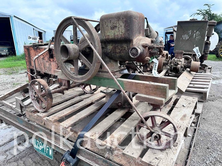 john-deere-hit-&-miss-engine-(no-tag)-image-2