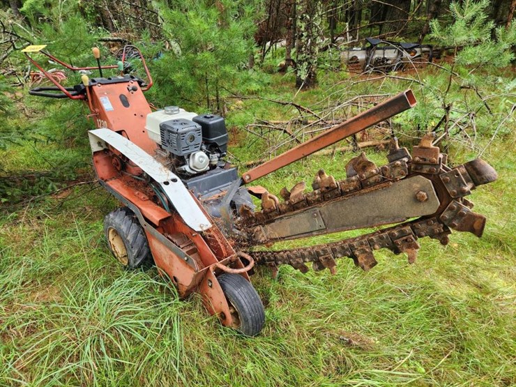 ditch-witch-1230-image-4