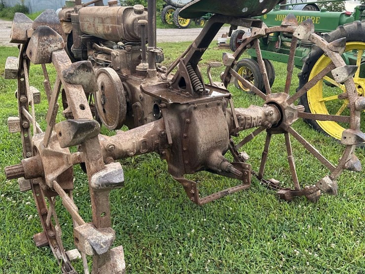 john-deere-b-image-22