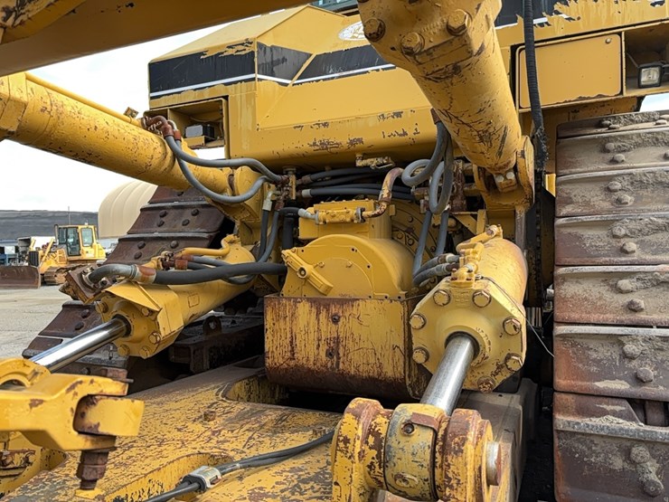 caterpillar-d11n-image-27
