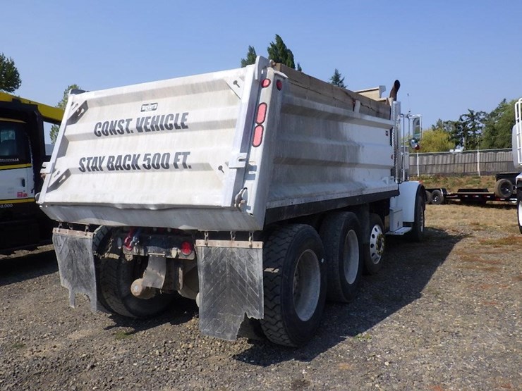 2008-peterbilt-367-image-4