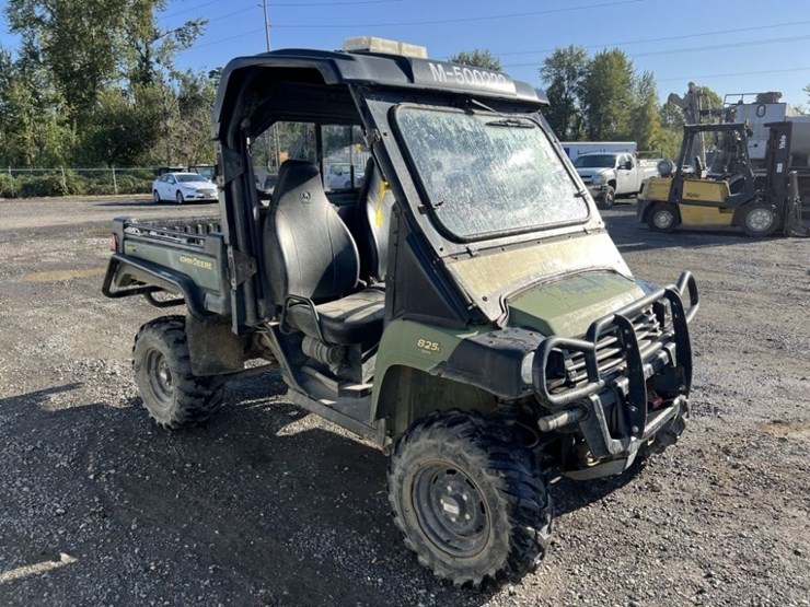 2010-john-deere-gator-image-2