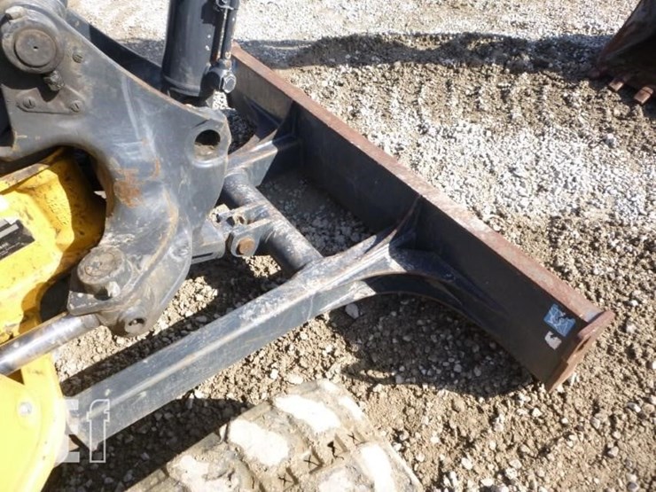 2022-deere-35g-image-23