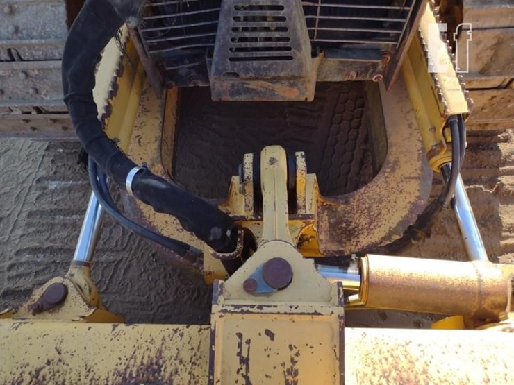 2004-deere-550h-lt-image-15