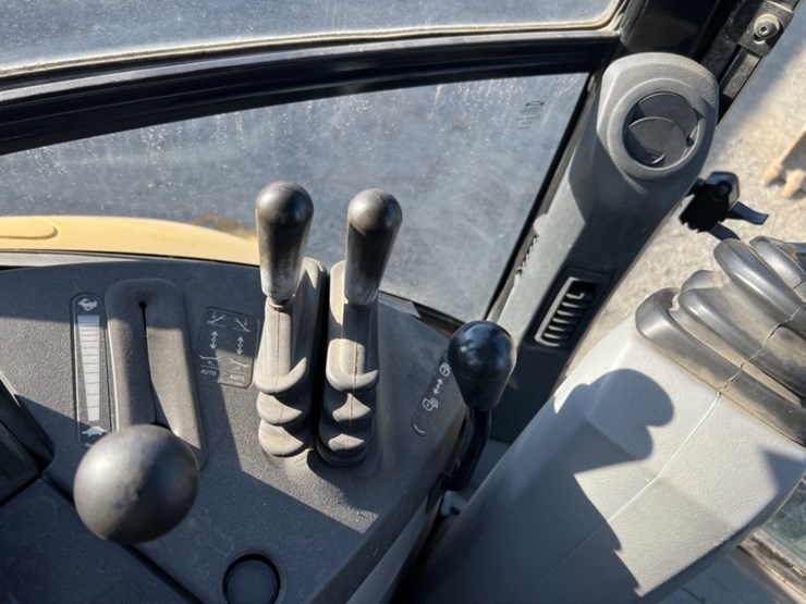2012-caterpillar-420e-image-34