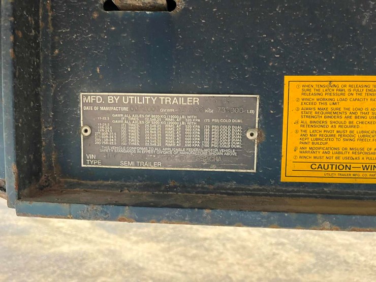 2010-utility-flatbed-image-12