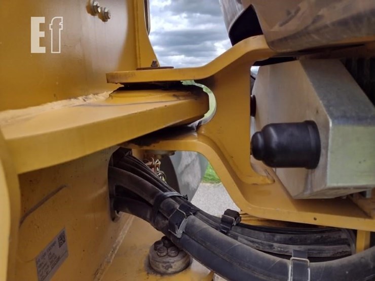 2017-deere-244kii-image-22
