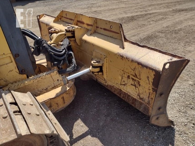 2000-deere-550h-lt-image-16