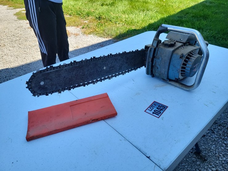 homelite-xl-12-gas-chain-saw---tag-#1045-image-4