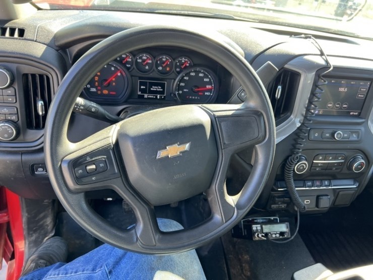 2020-chevrolet-silverado-2500-image-30
