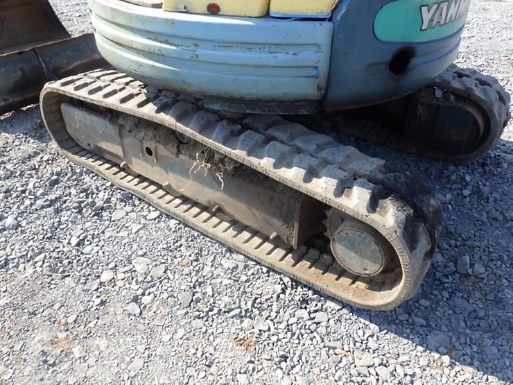 yanmar-vio30-image-28