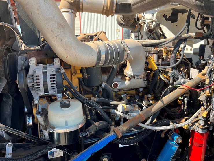 2008-peterbilt-367-image-9