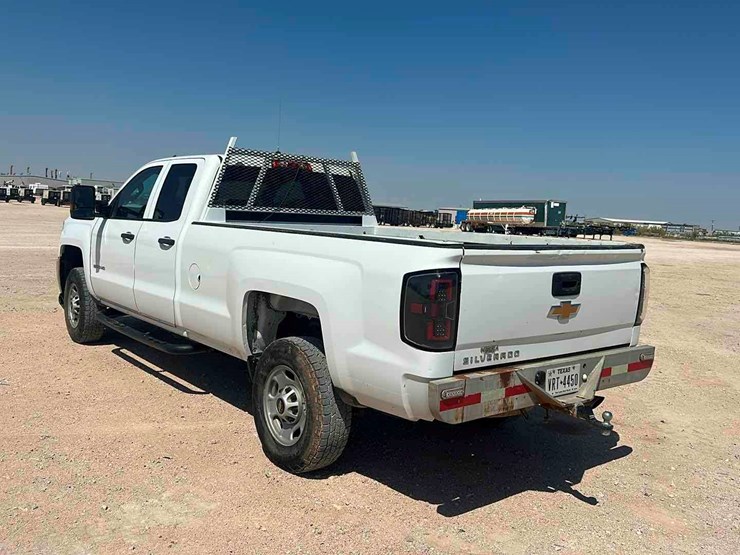 2015-chevrolet-silverado-2500hd-image-5