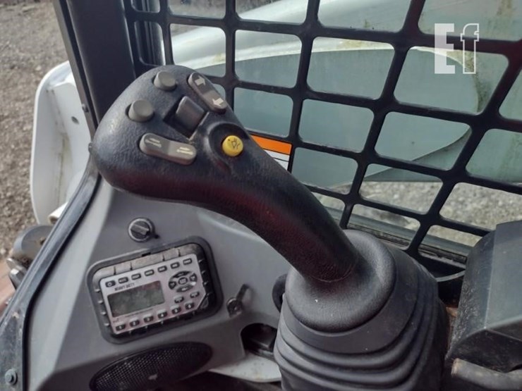 2022-bobcat-s740-image-9