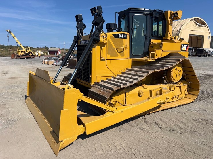 caterpillar-d6t-lgp-image-2