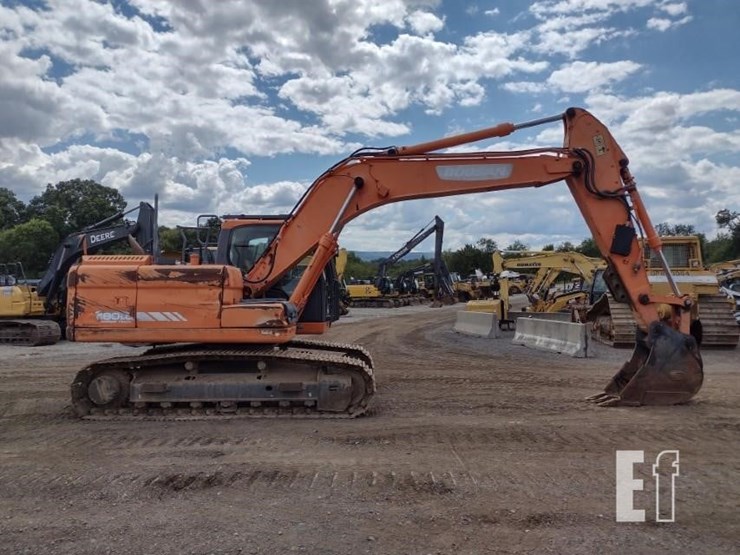 2015-doosan-dx180-lc-3-image-3
