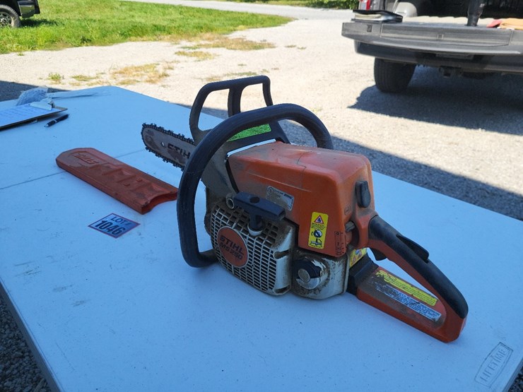 stihl-ms250-gas-chain-saw---tag-#1045-image-2