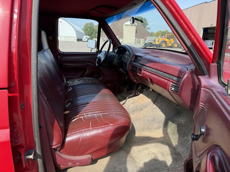 1996-ford-f350-xl-image-32