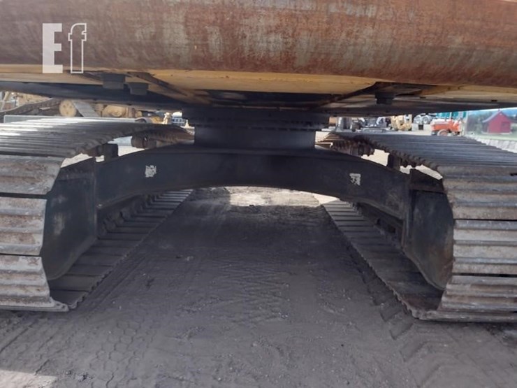 2013-deere-210g-lc-image-42