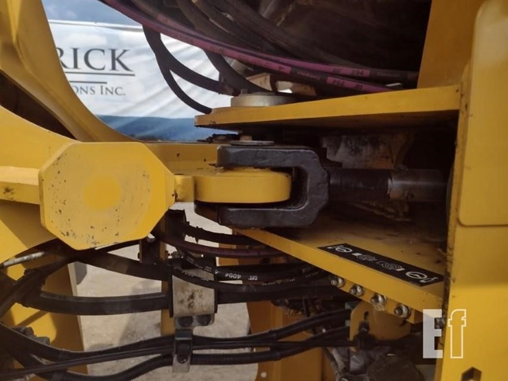 2018-caterpillar-910m-image-25