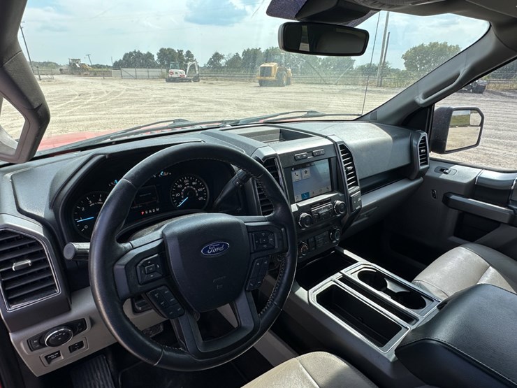 2019-ford-f150-xlt-image-13
