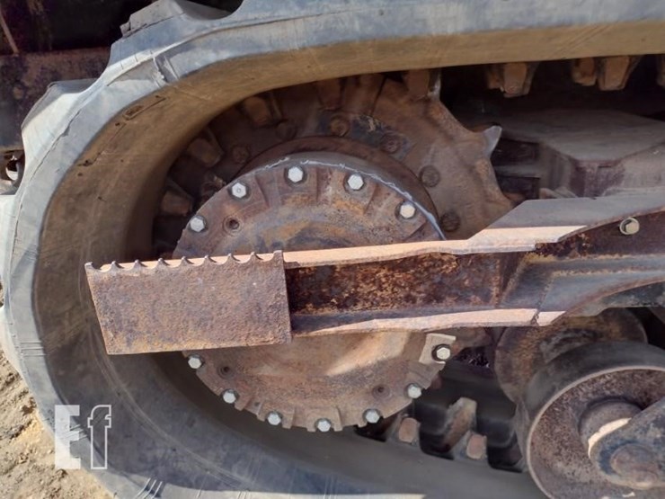 2015-morooka-mst2200vd-image-21