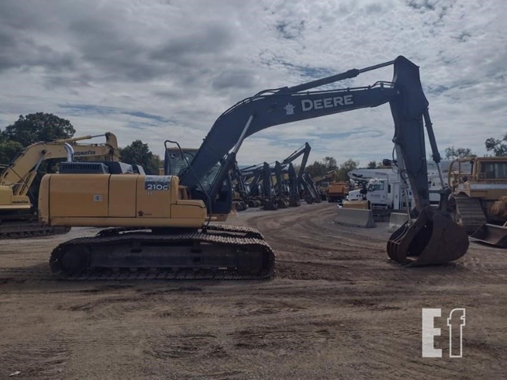 2013-deere-210g-lc-image-3