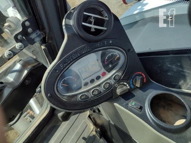 2018-bobcat-e85-image-8