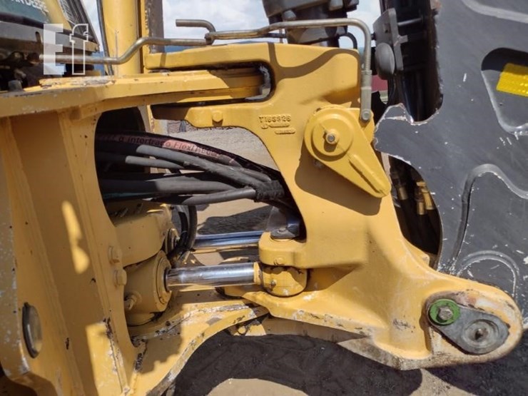 2010-deere-710j-image-30