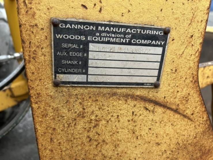 deere-210le-image-13