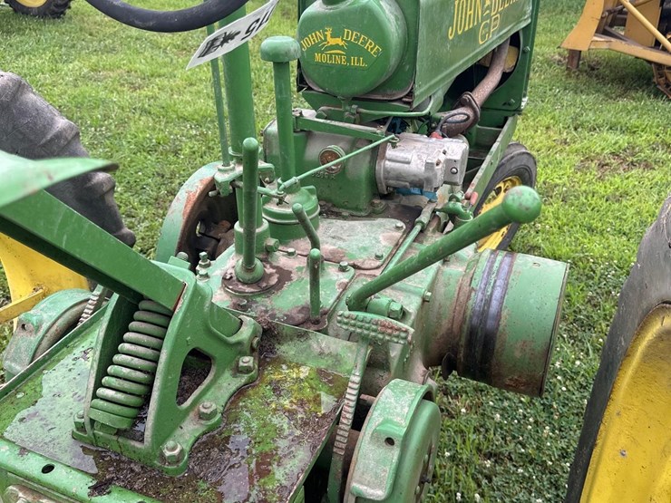john-deere-b-image-22