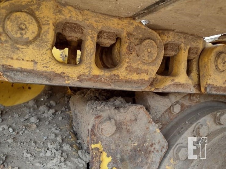 2017-komatsu-d39px-24-image-23