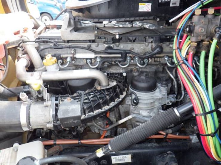 2019-freightliner-cascadia-126-image-15