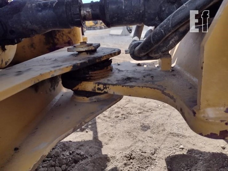 2002-caterpillar-938g-image-29