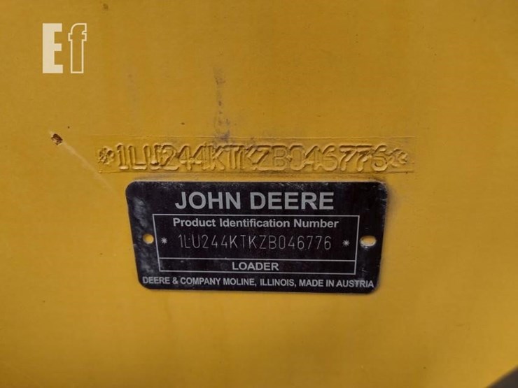 2017-deere-244kii-image-5