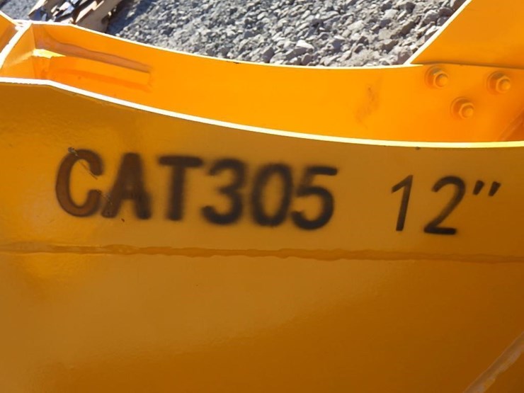 giyi-excavator-bucket-w/-teeth-12"-image-5