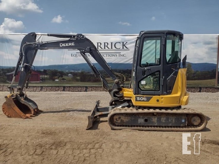 2022-deere-50g-image-1