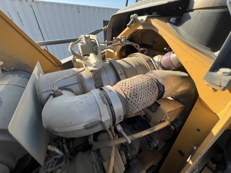 2014-deere-410k-image-12